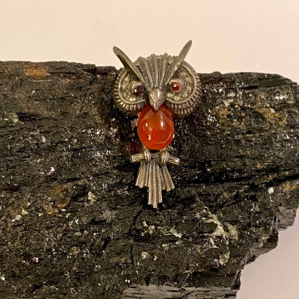 Vintage Sterling Silver Owl Brooch Carnelian Jelly Belly & Marcasites